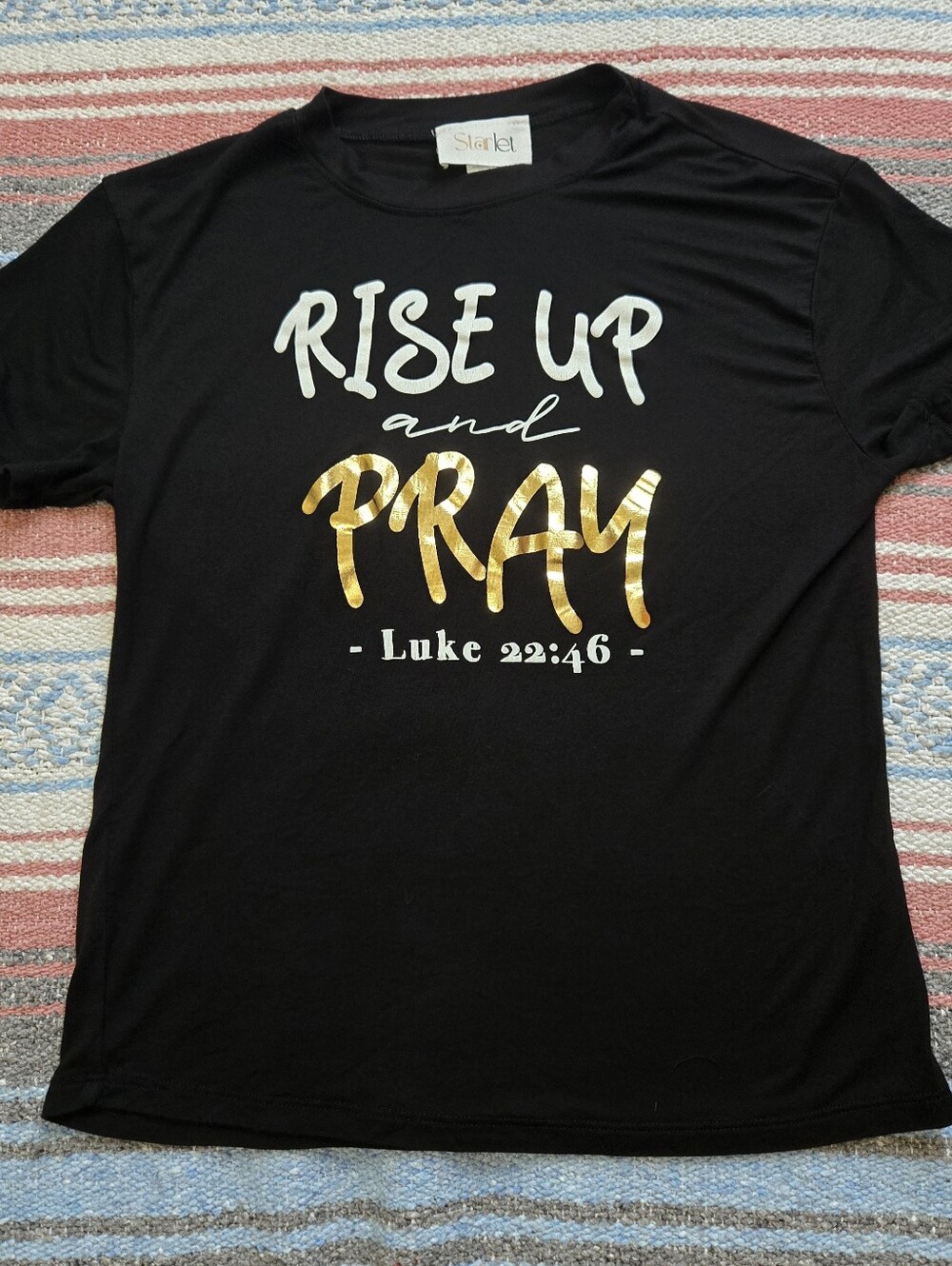 Womens 'Rise Up and Pray' Graphic Tee